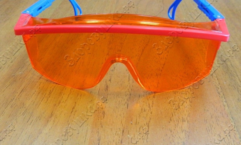 Защитные очки для облучателя