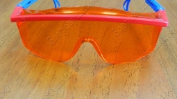 Защитные очки для облучателя